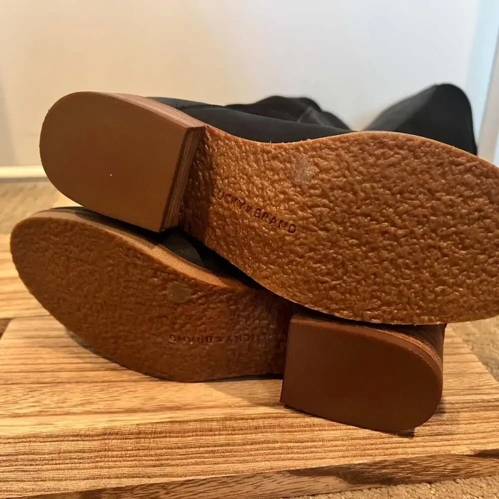 Lucky Brand black lucky